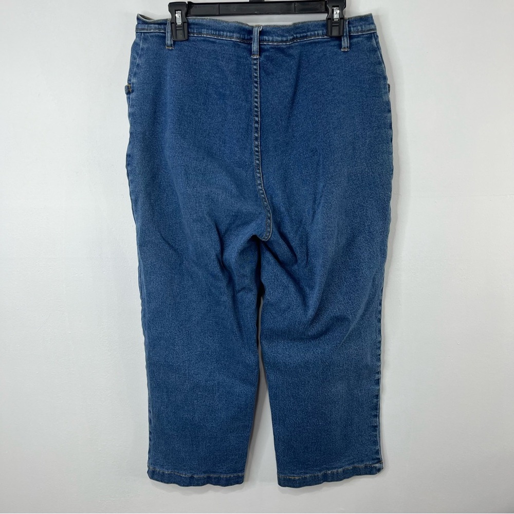 ✨ Vintage Bonjour Denim Capri Pants ✨ - Picture 3 of 13
